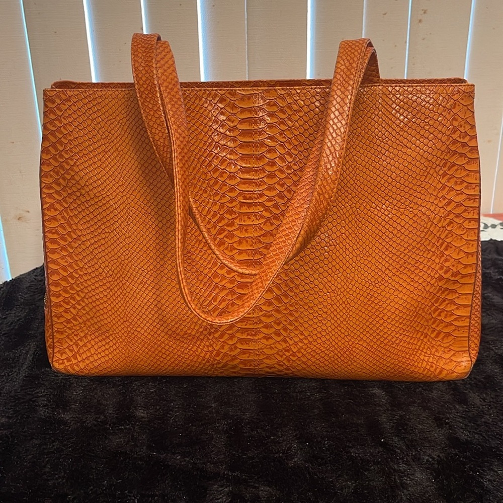 Hobo Bag - Picture 5 of 10